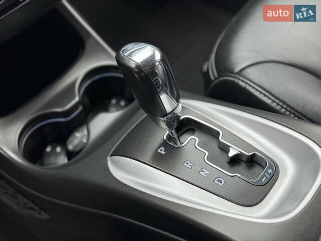 Серый Фиат Фримонт, объемом двигателя 0 л и пробегом 209 тыс. км за 14750 $, фото 43 на Automoto.ua