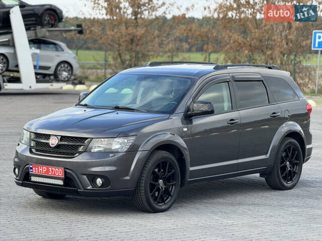 Серый Фиат Фримонт, объемом двигателя 0 л и пробегом 209 тыс. км за 14750 $, фото 2 на Automoto.ua