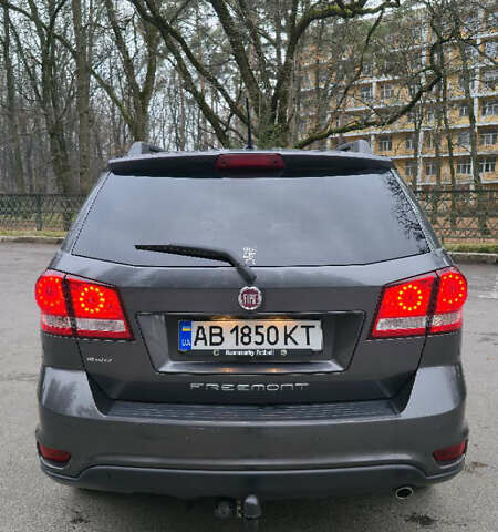 Сірий Фіат Фрімонт, об'ємом двигуна 1.96 л та пробігом 208 тис. км за 12900 $, фото 3 на Automoto.ua