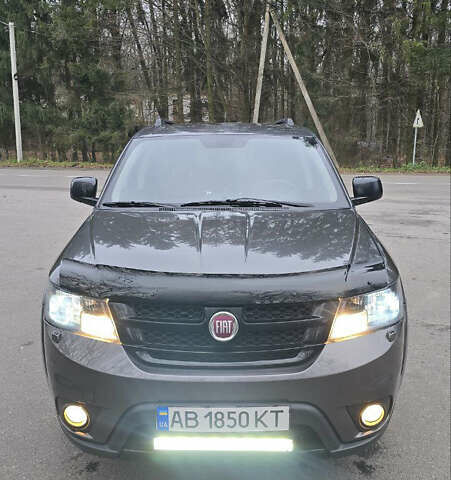 Сірий Фіат Фрімонт, об'ємом двигуна 1.96 л та пробігом 208 тис. км за 12900 $, фото 2 на Automoto.ua