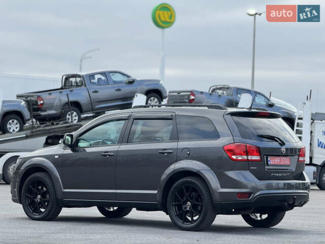 Серый Фиат Фримонт, объемом двигателя 0 л и пробегом 209 тыс. км за 14750 $, фото 9 на Automoto.ua