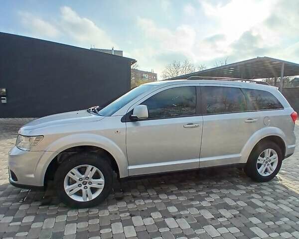 Серый Фиат Фримонт, объемом двигателя 1.96 л и пробегом 61 тыс. км за 17000 $, фото 2 на Automoto.ua