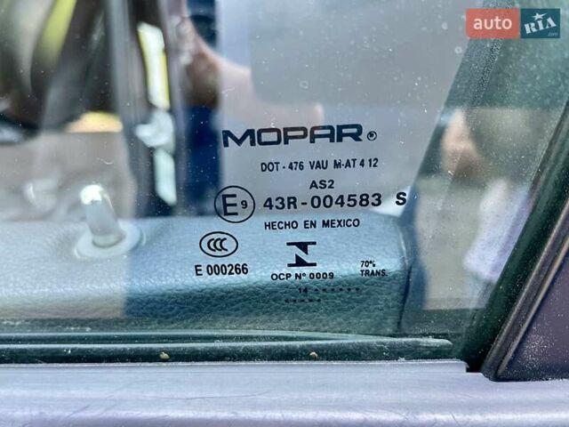 Сірий Фіат Фрімонт, об'ємом двигуна 1.96 л та пробігом 233 тис. км за 15500 $, фото 64 на Automoto.ua