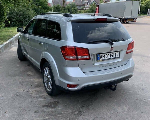 Сірий Фіат Фрімонт, об'ємом двигуна 1.96 л та пробігом 245 тис. км за 15200 $, фото 2 на Automoto.ua