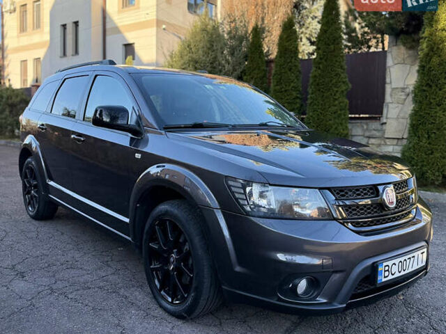 Серый Фиат Фримонт, объемом двигателя 2 л и пробегом 215 тыс. км за 14300 $, фото 1 на Automoto.ua