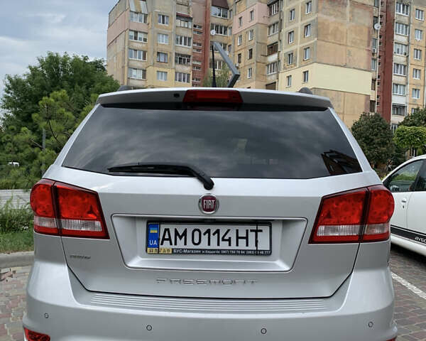 Сірий Фіат Фрімонт, об'ємом двигуна 1.96 л та пробігом 245 тис. км за 15200 $, фото 6 на Automoto.ua