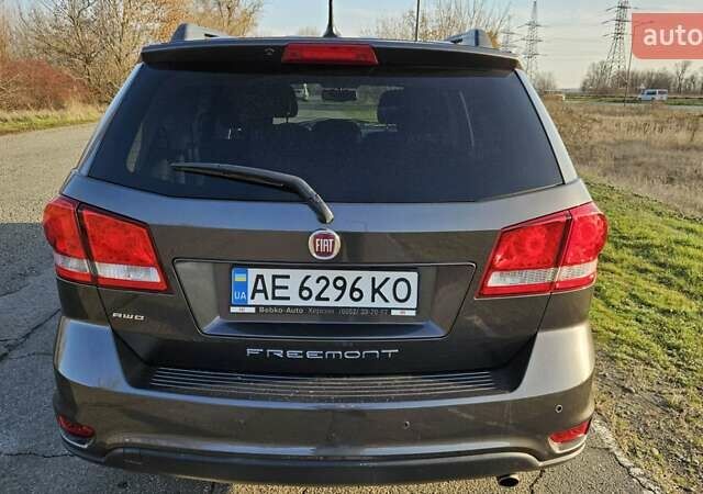 Сірий Фіат Фрімонт, об'ємом двигуна 1.96 л та пробігом 170 тис. км за 13000 $, фото 10 на Automoto.ua