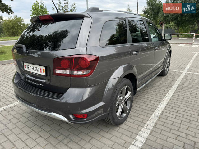 Сірий Фіат Фрімонт, об'ємом двигуна 2 л та пробігом 158 тис. км за 16928 $, фото 5 на Automoto.ua