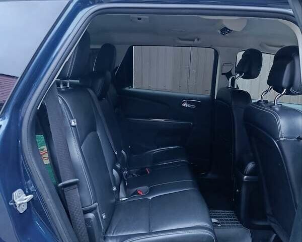 Синий Фиат Фримонт, объемом двигателя 1.96 л и пробегом 256 тыс. км за 12000 $, фото 4 на Automoto.ua