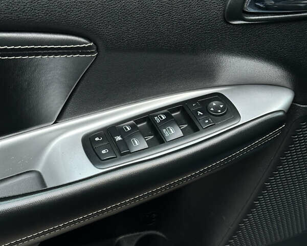 Синий Фиат Фримонт, объемом двигателя 2 л и пробегом 238 тыс. км за 12699 $, фото 13 на Automoto.ua