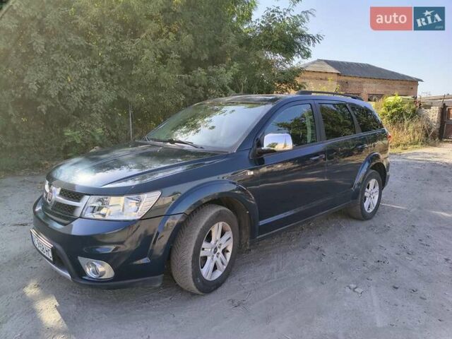 Синий Фиат Фримонт, объемом двигателя 1.96 л и пробегом 196 тыс. км за 11500 $, фото 1 на Automoto.ua