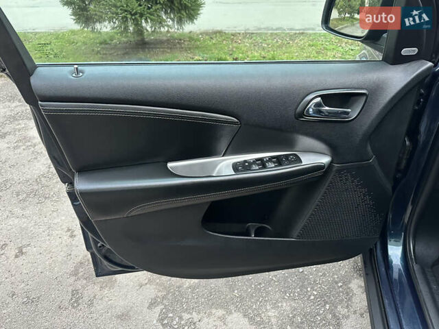 Синий Фиат Фримонт, объемом двигателя 2 л и пробегом 238 тыс. км за 12699 $, фото 12 на Automoto.ua