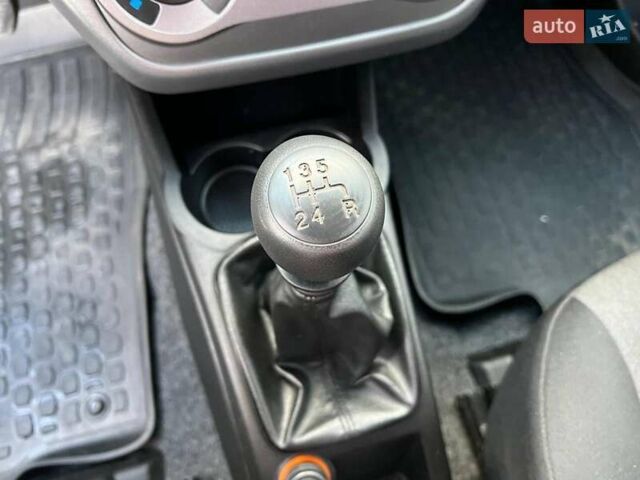 Білий Фіат Гранде Пунто, об'ємом двигуна 1.4 л та пробігом 76 тис. км за 6890 $, фото 28 на Automoto.ua