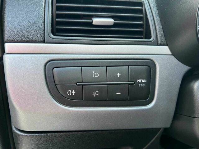 Білий Фіат Гранде Пунто, об'ємом двигуна 1.4 л та пробігом 76 тис. км за 6890 $, фото 15 на Automoto.ua