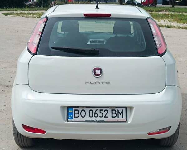 Белый Фиат Гранде Пунто, объемом двигателя 1.25 л и пробегом 262 тыс. км за 4700 $, фото 13 на Automoto.ua