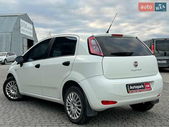 Білий Фіат Гранде Пунто, об'ємом двигуна 1.4 л та пробігом 76 тис. км за 6890 $, фото 4 на Automoto.ua
