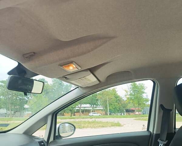 Белый Фиат Гранде Пунто, объемом двигателя 1.25 л и пробегом 262 тыс. км за 4700 $, фото 19 на Automoto.ua