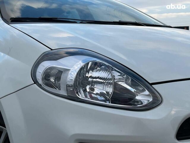 Білий Фіат Гранде Пунто, об'ємом двигуна 1.4 л та пробігом 76 тис. км за 6890 $, фото 11 на Automoto.ua