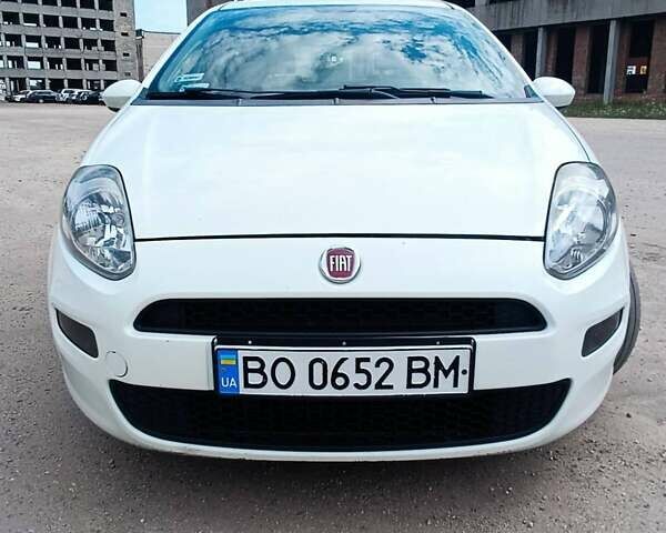 Белый Фиат Гранде Пунто, объемом двигателя 1.25 л и пробегом 262 тыс. км за 4700 $, фото 11 на Automoto.ua