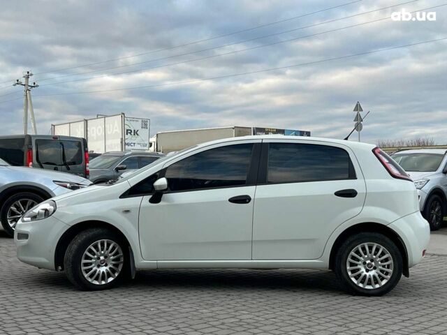 Білий Фіат Гранде Пунто, об'ємом двигуна 1.4 л та пробігом 76 тис. км за 6890 $, фото 2 на Automoto.ua