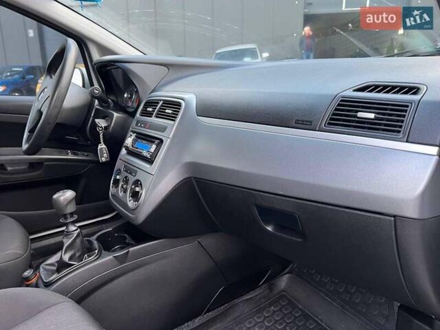 Білий Фіат Гранде Пунто, об'ємом двигуна 1.4 л та пробігом 76 тис. км за 6890 $, фото 36 на Automoto.ua