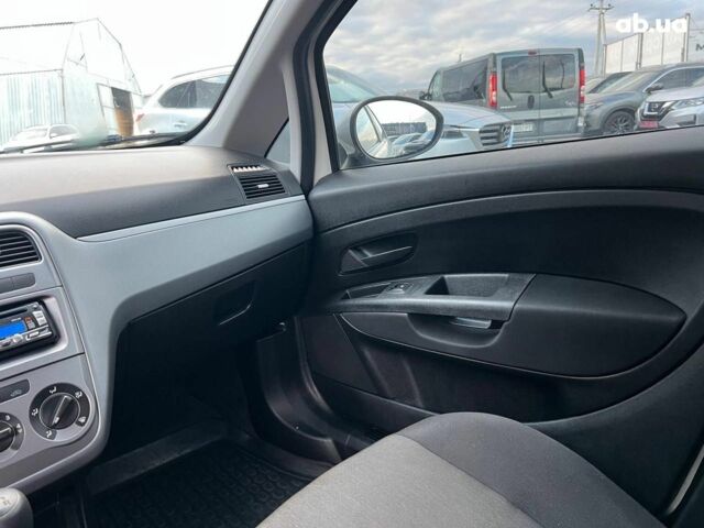 Білий Фіат Гранде Пунто, об'ємом двигуна 1.4 л та пробігом 76 тис. км за 6890 $, фото 29 на Automoto.ua