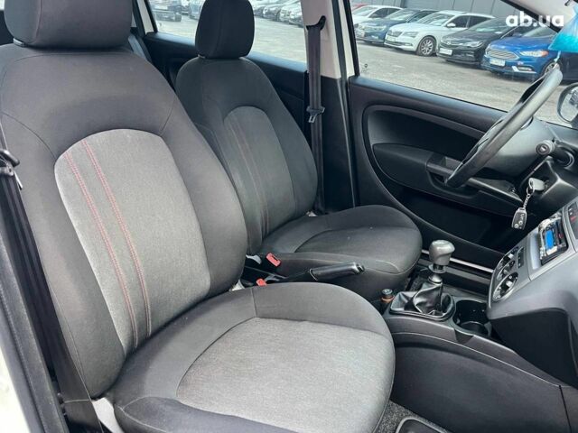 Білий Фіат Гранде Пунто, об'ємом двигуна 1.4 л та пробігом 76 тис. км за 6890 $, фото 35 на Automoto.ua