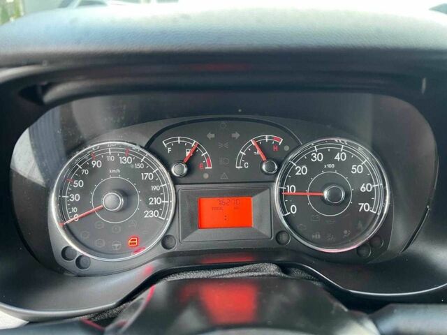 Білий Фіат Гранде Пунто, об'ємом двигуна 1.4 л та пробігом 76 тис. км за 6890 $, фото 17 на Automoto.ua