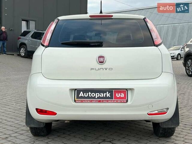 Білий Фіат Гранде Пунто, об'ємом двигуна 1.4 л та пробігом 76 тис. км за 6890 $, фото 5 на Automoto.ua