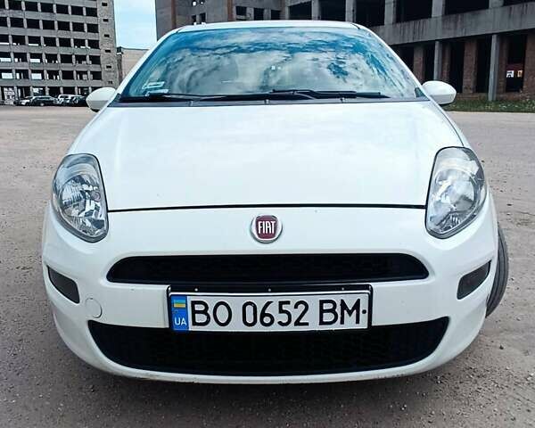 Белый Фиат Гранде Пунто, объемом двигателя 1.25 л и пробегом 262 тыс. км за 4700 $, фото 12 на Automoto.ua
