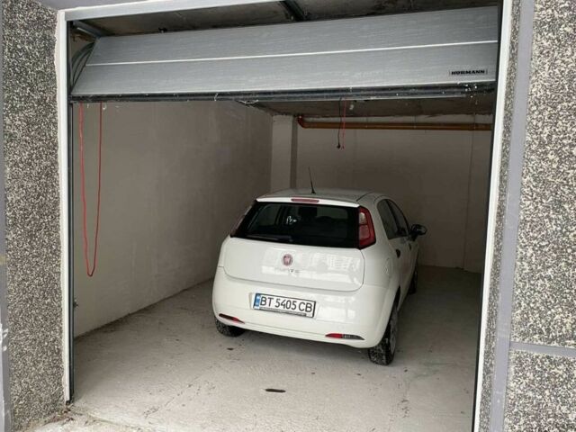 Білий Фіат Гранде Пунто, об'ємом двигуна 1.3 л та пробігом 141 тис. км за 4653 $, фото 4 на Automoto.ua