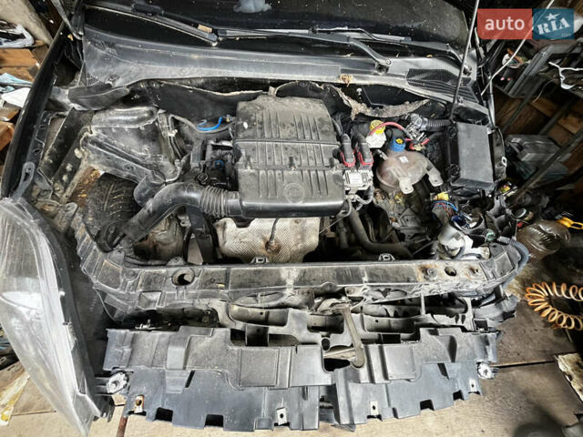 Черный Фиат Гранде Пунто, объемом двигателя 1.37 л и пробегом 250 тыс. км за 1500 $, фото 3 на Automoto.ua