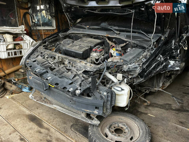 Черный Фиат Гранде Пунто, объемом двигателя 1.37 л и пробегом 250 тыс. км за 1500 $, фото 1 на Automoto.ua