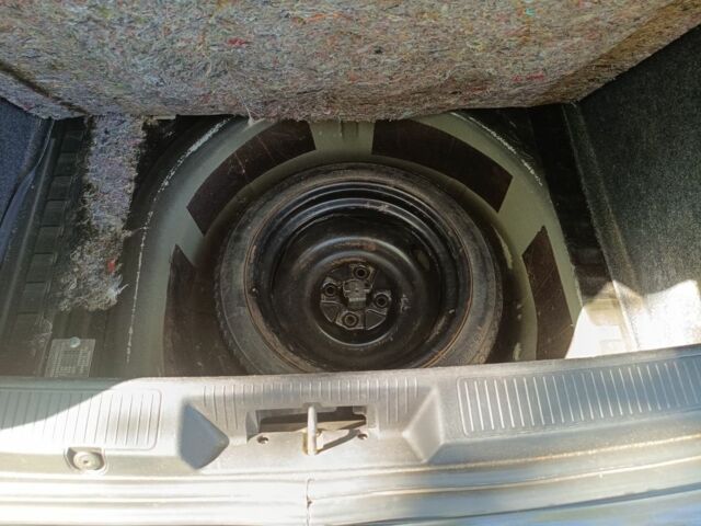 Черный Фиат Гранде Пунто, объемом двигателя 1.2 л и пробегом 287 тыс. км за 4500 $, фото 5 на Automoto.ua