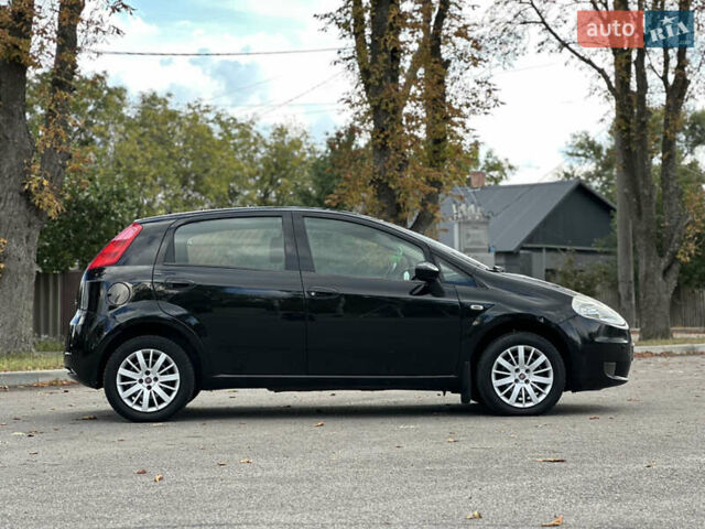 Фиат Гранде Пунто 2008 в Первомайском на Automoto.ua Черный Фиат Гранде Пунто, объемом двигателя 1.4 л и пробегом 156 тыс. км за 5000 $, фото 5 на Automoto.ua