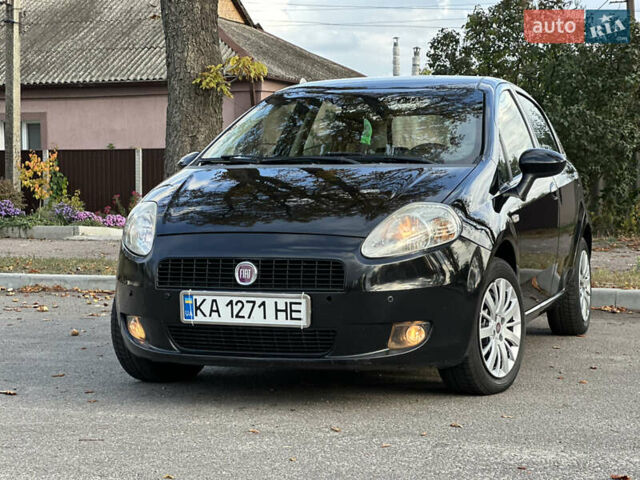 Фиат Гранде Пунто 2008 в Первомайском на Automoto.ua Черный Фиат Гранде Пунто, объемом двигателя 1.4 л и пробегом 156 тыс. км за 5000 $, фото 18 на Automoto.ua