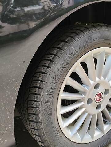 Чорний Фіат Гранде Пунто, об'ємом двигуна 1.37 л та пробігом 187 тис. км за 4300 $, фото 9 на Automoto.ua