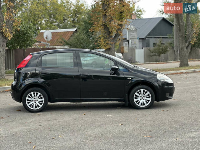 Фиат Гранде Пунто 2008 в Первомайском на Automoto.ua Черный Фиат Гранде Пунто, объемом двигателя 1.4 л и пробегом 156 тыс. км за 5000 $, фото 10 на Automoto.ua