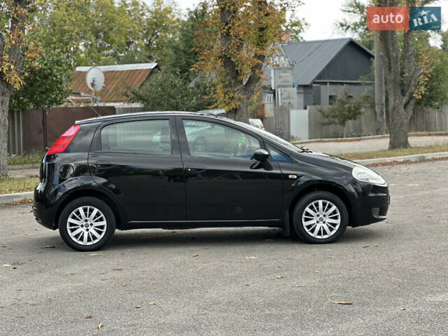 Фиат Гранде Пунто 2008 в Первомайском на Automoto.ua Черный Фиат Гранде Пунто, объемом двигателя 1.4 л и пробегом 156 тыс. км за 5000 $, фото 4 на Automoto.ua