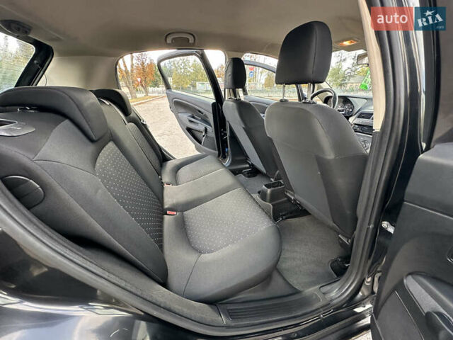 Фиат Гранде Пунто 2008 в Первомайском на Automoto.ua Черный Фиат Гранде Пунто, объемом двигателя 1.4 л и пробегом 156 тыс. км за 5000 $, фото 28 на Automoto.ua