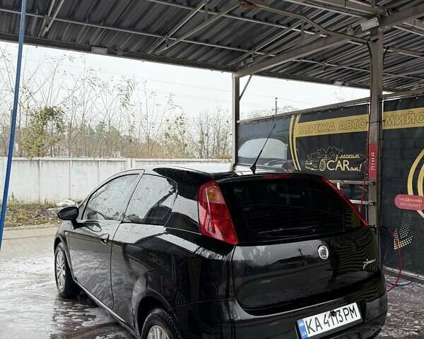 Черный Фиат Гранде Пунто, объемом двигателя 1.37 л и пробегом 156 тыс. км за 4000 $, фото 3 на Automoto.ua