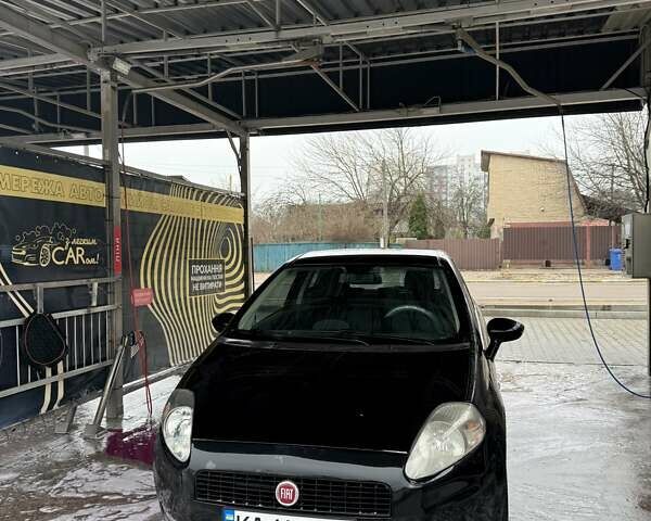 Черный Фиат Гранде Пунто, объемом двигателя 1.37 л и пробегом 156 тыс. км за 4000 $, фото 7 на Automoto.ua
