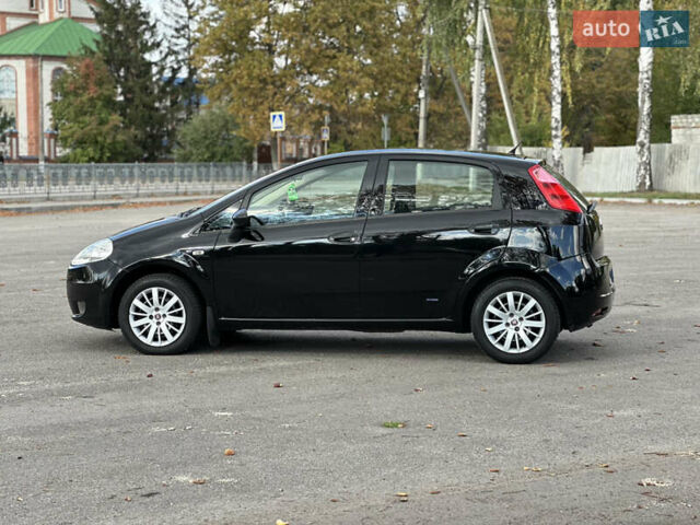 Фиат Гранде Пунто 2008 в Первомайском на Automoto.ua Черный Фиат Гранде Пунто, объемом двигателя 1.4 л и пробегом 156 тыс. км за 5000 $, фото 3 на Automoto.ua