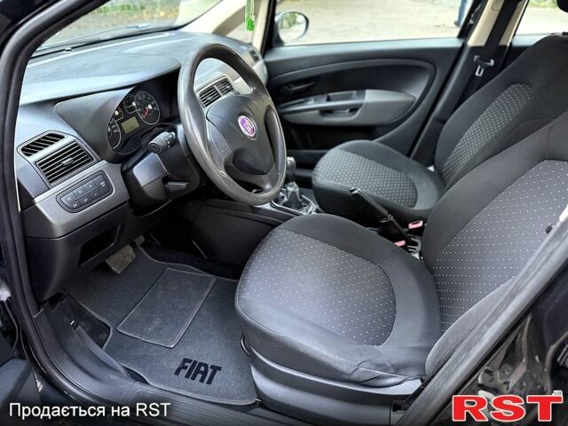 Фиат Гранде Пунто 2008 в Киеве на Automoto.ua Черный Фиат Гранде Пунто, объемом двигателя 1.4 л и пробегом 155 тыс. км за 4200 $, фото 4 на Automoto.ua