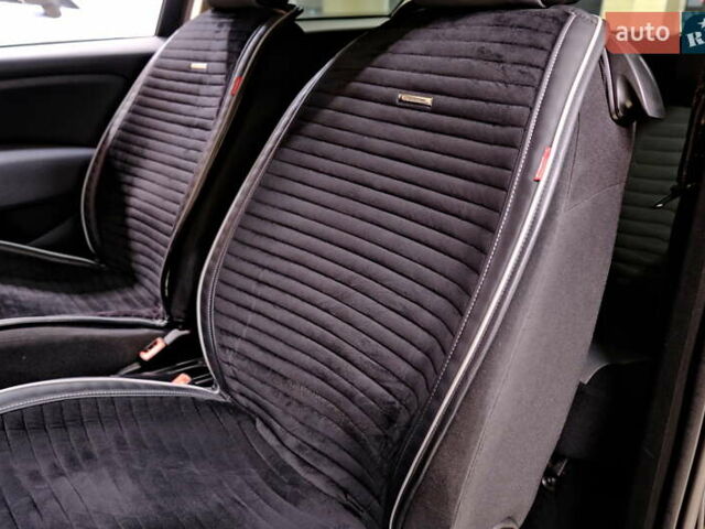 Черный Фиат Гранде Пунто, объемом двигателя 1.4 л и пробегом 189 тыс. км за 4900 $, фото 28 на Automoto.ua