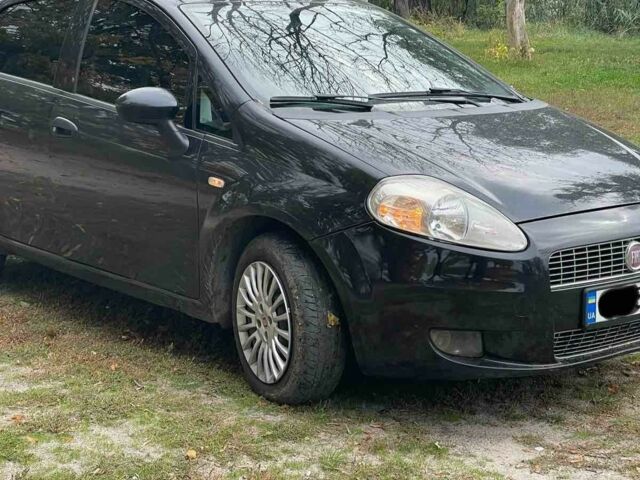 Фиат Гранде Пунто 2009 в Харькове на Automoto.ua Черный Фиат Гранде Пунто, объемом двигателя 0 л и пробегом 193 тыс. км за 4050 $, фото 6 на Automoto.ua