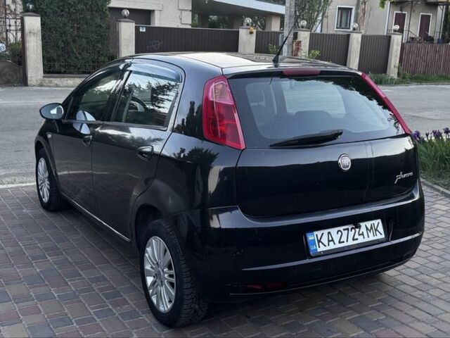 Черный Фиат Гранде Пунто, объемом двигателя 1.4 л и пробегом 248 тыс. км за 3600 $, фото 2 на Automoto.ua