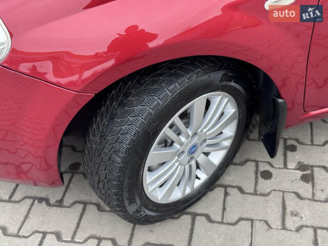 Красный Фиат Гранде Пунто, объемом двигателя 1.4 л и пробегом 236 тыс. км за 4700 $, фото 25 на Automoto.ua