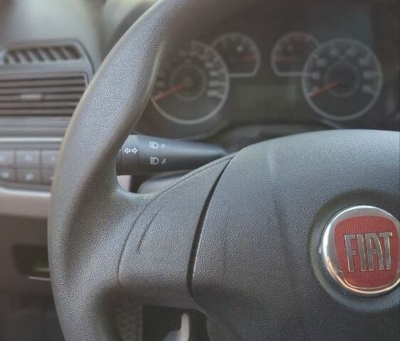 Красный Фиат Гранде Пунто, объемом двигателя 1.4 л и пробегом 147 тыс. км за 5900 $, фото 16 на Automoto.ua