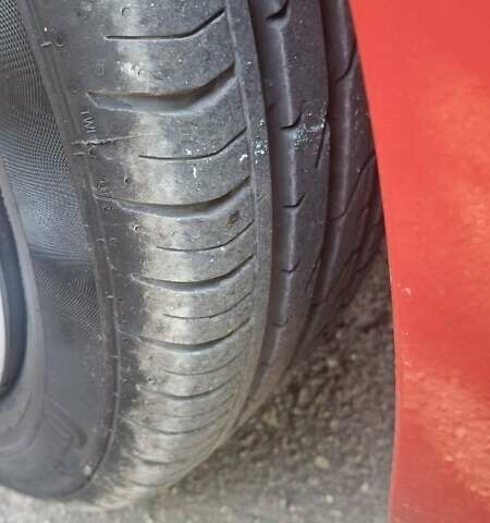 Красный Фиат Гранде Пунто, объемом двигателя 1.37 л и пробегом 147 тыс. км за 5600 $, фото 10 на Automoto.ua